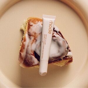 Rhode Peptide Lip Tint Cinnamon Roll